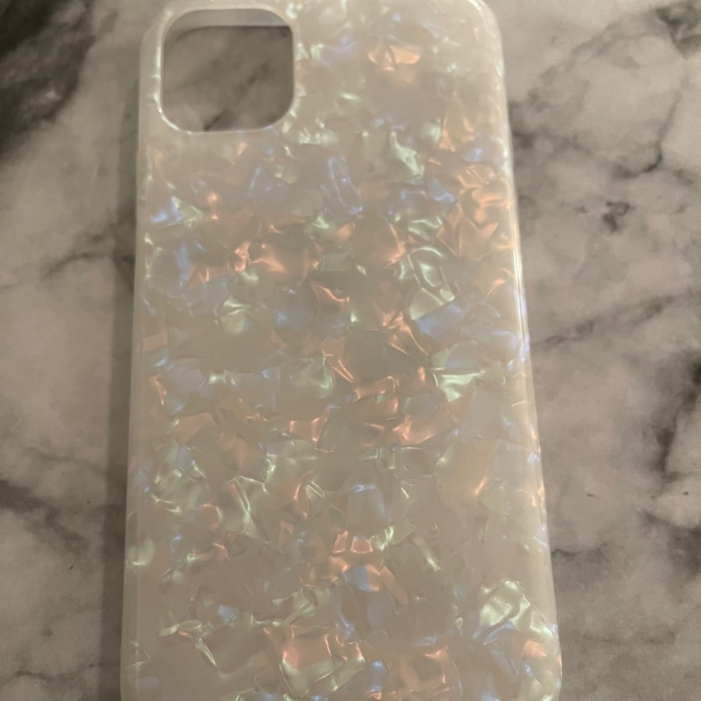 White Pearl iPhone 11 Case
